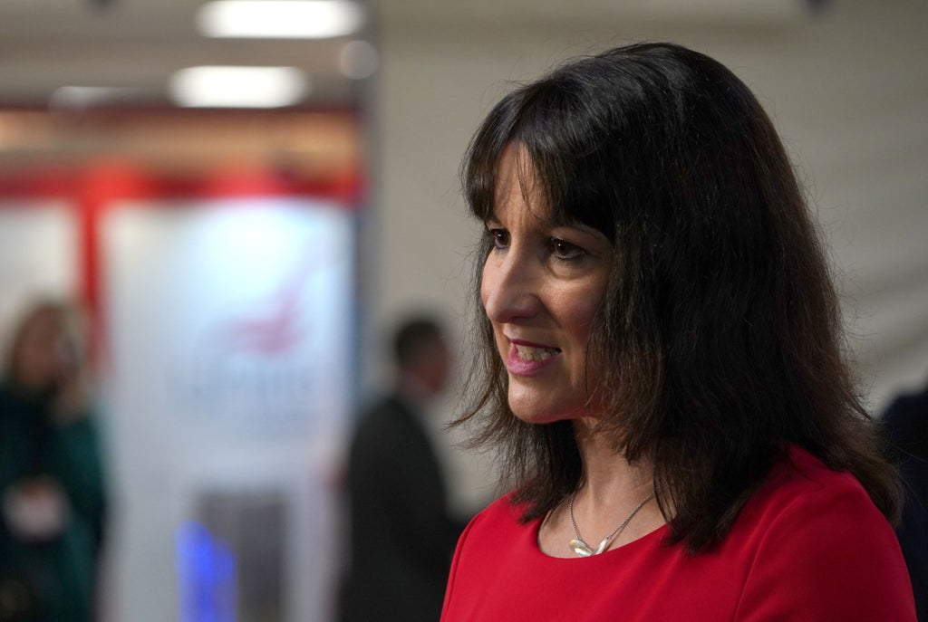 debate-on-trans-issues-has-become-‘so-divisive-and-toxic’,-says-rachel-reeves