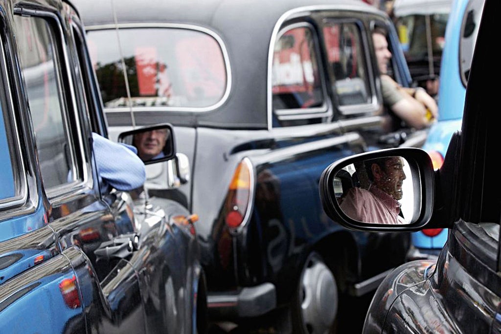 cab-drivers-for-essential-worker-only-petrol-stations-amid-‘nightmare’-fuel-shortage