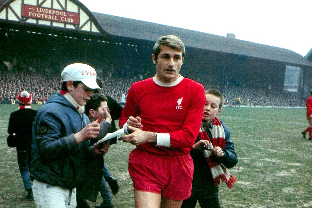 roger-hunt:-the-world-cup-winner-knighted-by-the-kop