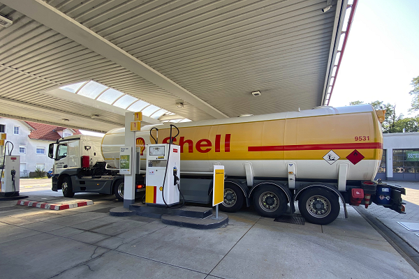 army-to-start-fuel-deliveries-this-week,-but-the-government-cannot-guarantee-christmas-will-not-be-affected
