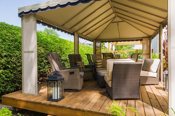 five-reasons-why-outdoor-patio-furniture-is-so-expensive-to-hire