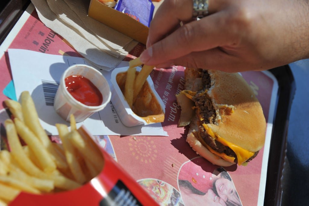 scientists-find-harmful-hormone-disrupting-chemicals-in-us-fast-foods