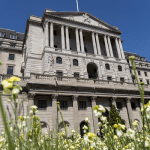 cop26:-economist-warns-bank-of-england-slipping-behind-on-climate