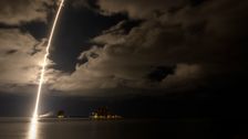 nasa’s-asteroid-chaser-lucy-soars-into-sky-with-diamonds