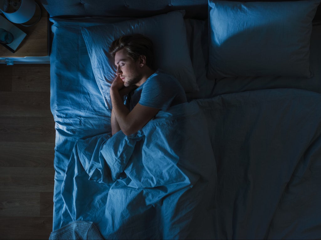 study-finds-best-time-to-go-to-sleep-to-lower-risk-of-heart-disease
