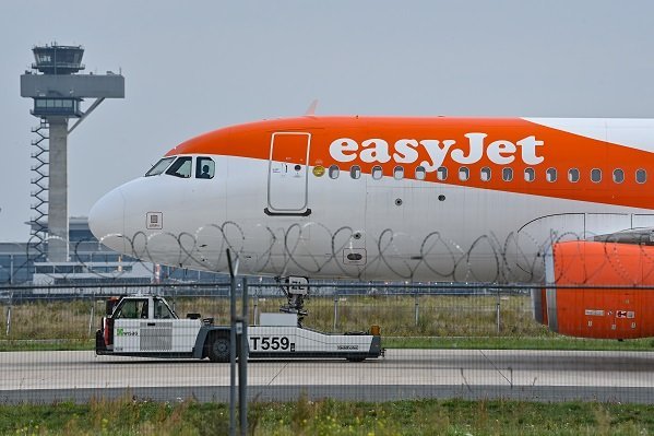 easyjet-stomachs-1.1-billion-loss