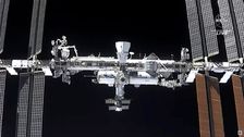 space-junk-too-risky-for-astronaut,-spacewalk-delayed