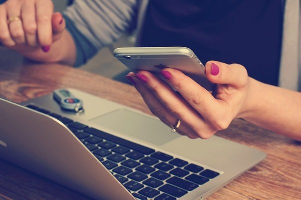 how-to-run-a-business-from-a-mobile-phone