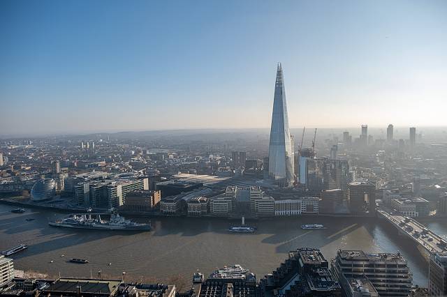 how-is-technology-changing-the-way-we-do-business-in-london?