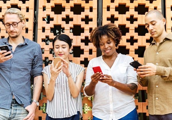 top-benefits-you-will-enjoy-when-playing-online-casino-games-on-a-mobile-phone