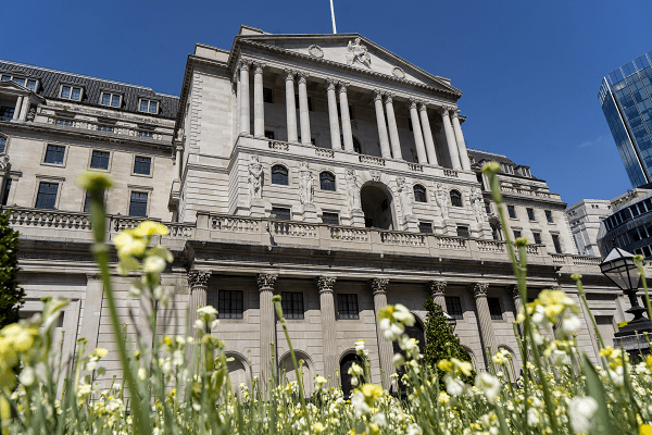 bank-expected-to-hold-rates,-and-growth-disappoints-in-october