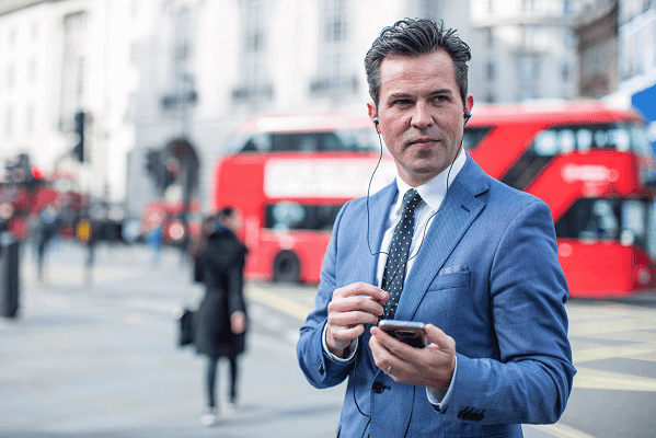 ‘mobile’-employees-earn-second-highest-bonus-in-uk-behind-inner-london-workers