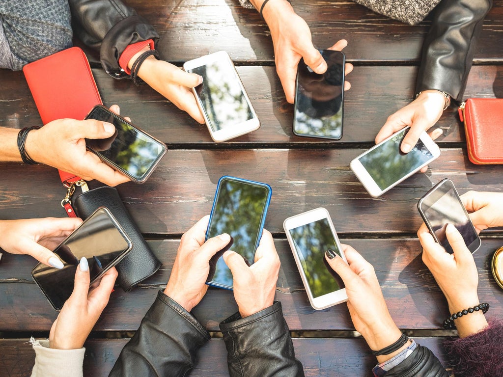 ‘endangered’-elements-used-to-make-mobile-phones-are-running-out-quickly,-scientists-warn