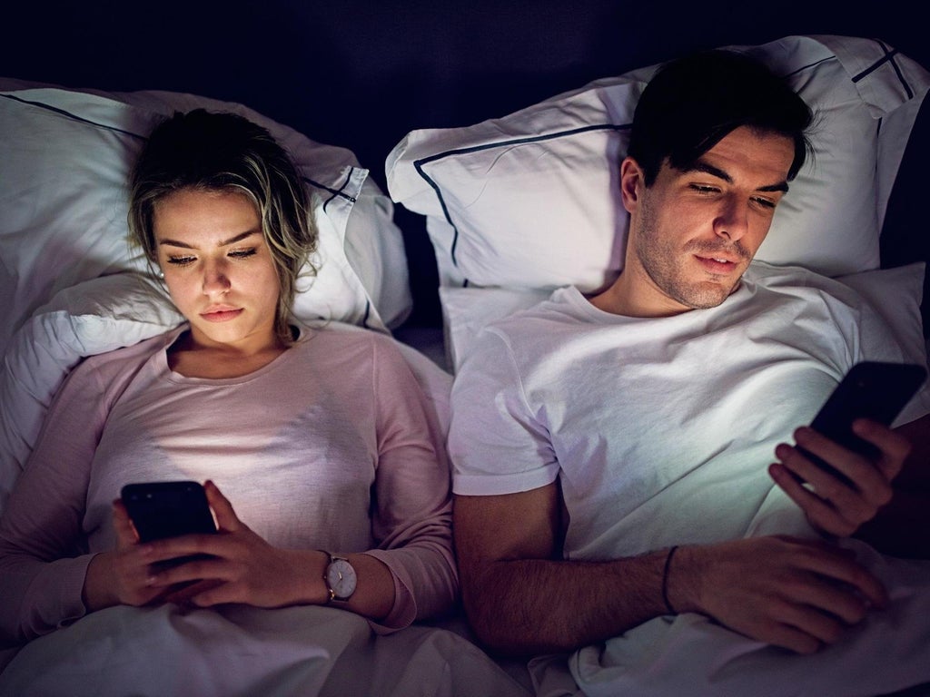 ‘clear-evidence’-of-mobile-phone-radiation-link-to-cancers-in-rats,-us-health-agency-concludes
