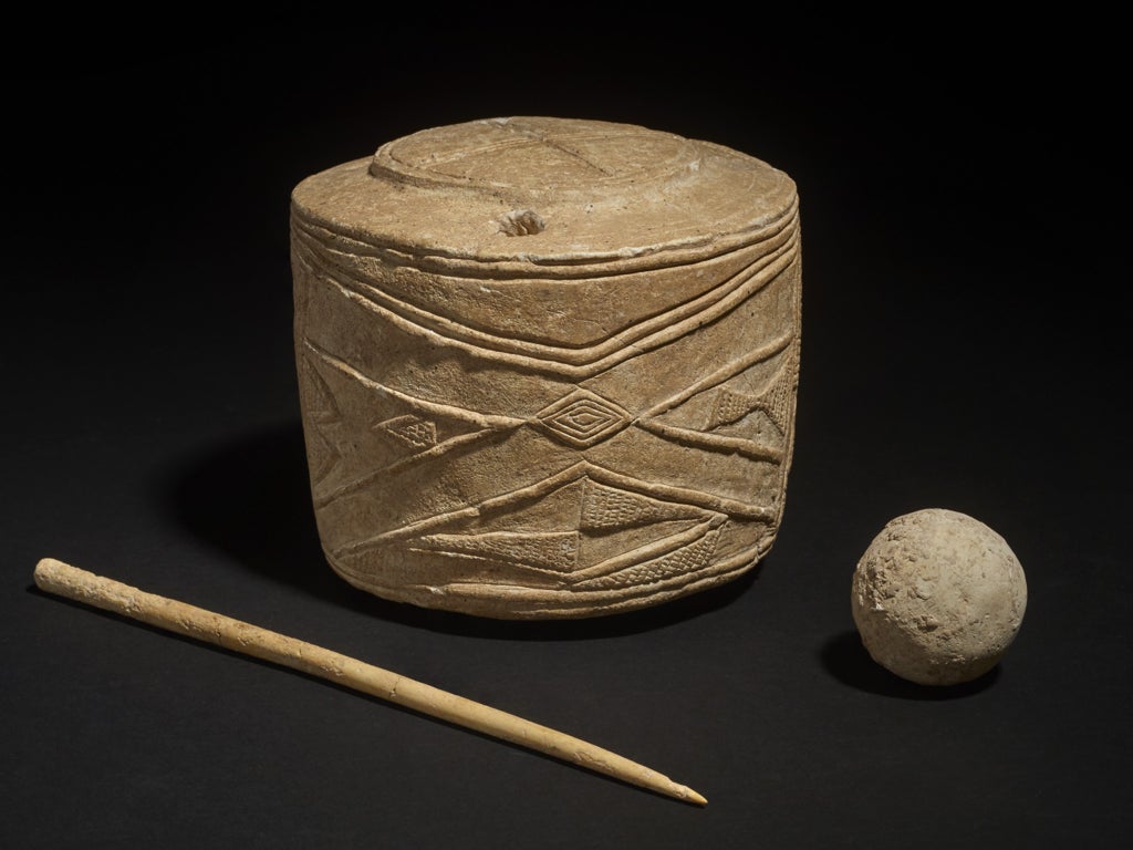 chalk-drum-from-5,000-years-ago-is-‘most-important-art-find’-in-a-century