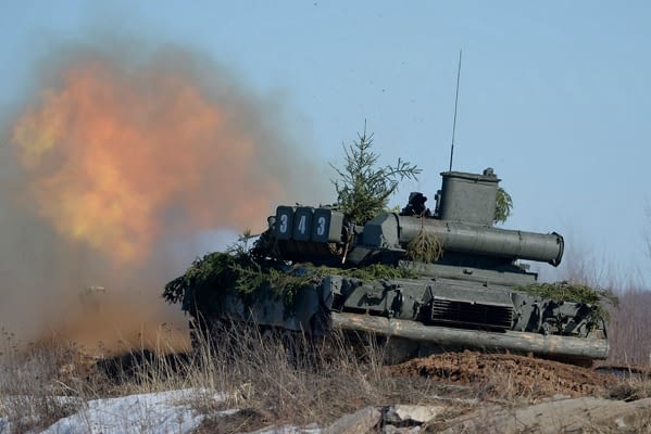 foreign-minister-reveals-russian-tanks-opened-fire-in-eastern-ukraine-to-truss-during-press-conference-in-kyiv