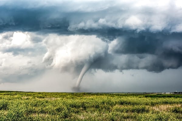 uk-warned-of-tornado’s-due-to-‘instabilities’-along-with-storm-franklin’s-front-which-could-bring-lightening