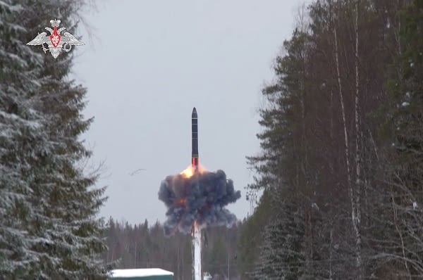 in-the-‘worst-case-scenario’-putin-could-launch-‘low-yield-tactical-nuclear-weapons’-if-forces-fail-to-enter-kyiv