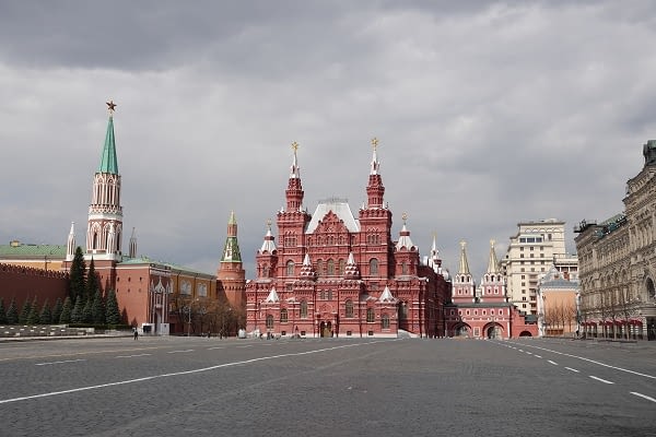 kremlin-sources-say-‘everyone-is-f**ing-stunned’-over-‘full-scale-war’-and-a-‘ceasefire’-with-ukraine-is-‘top-priority’