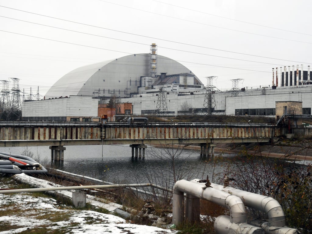 ukraine:-‘several-areas-of-concern’-after-chernobyl-power-plant-knocked-off-grid,-experts-say