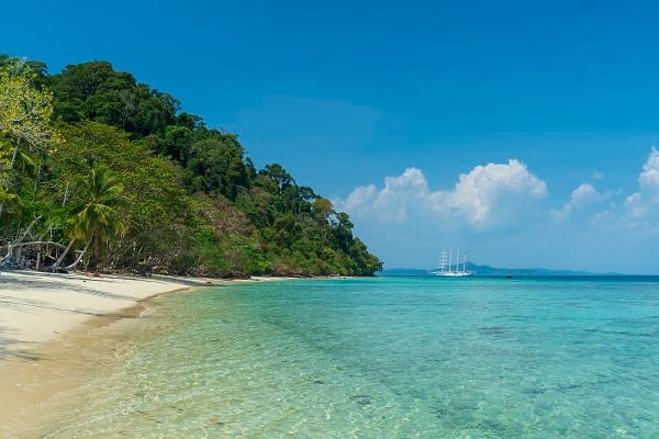 sanctions-affect-thousands-of-stranded-russians-on-holiday-in-thailand-as-there-are-no-direct-flights