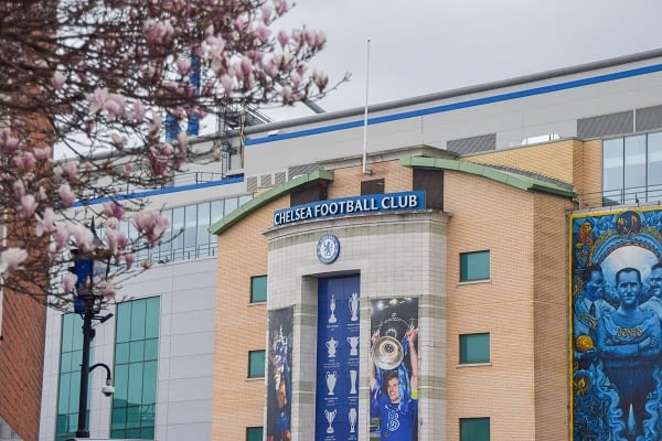 government-are-considering-to-use-chelsea-fc-hotel-and-russian-mansions-for-ukrainian-refugees