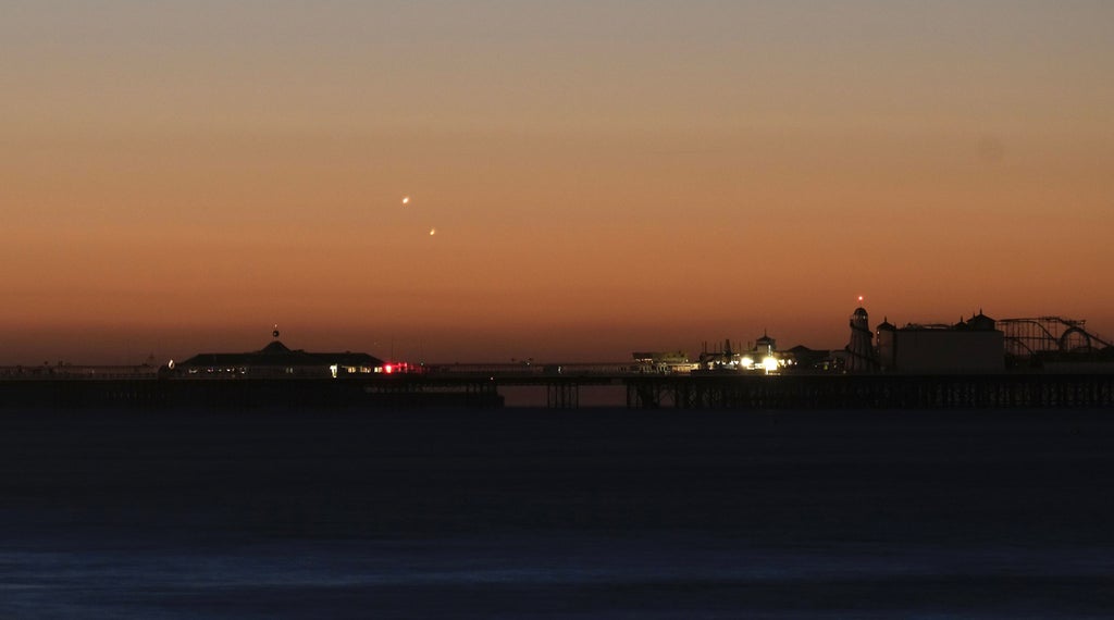 venus-and-jupiter-align-in-treat-for-skygazers