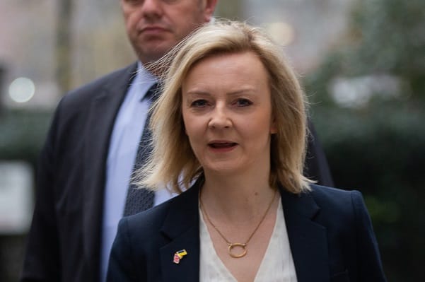 foreign-secretary-to-discuss-with-her-ukrainian-counterpart-the-death-sentences-handed-to-two-captured-british-fighters