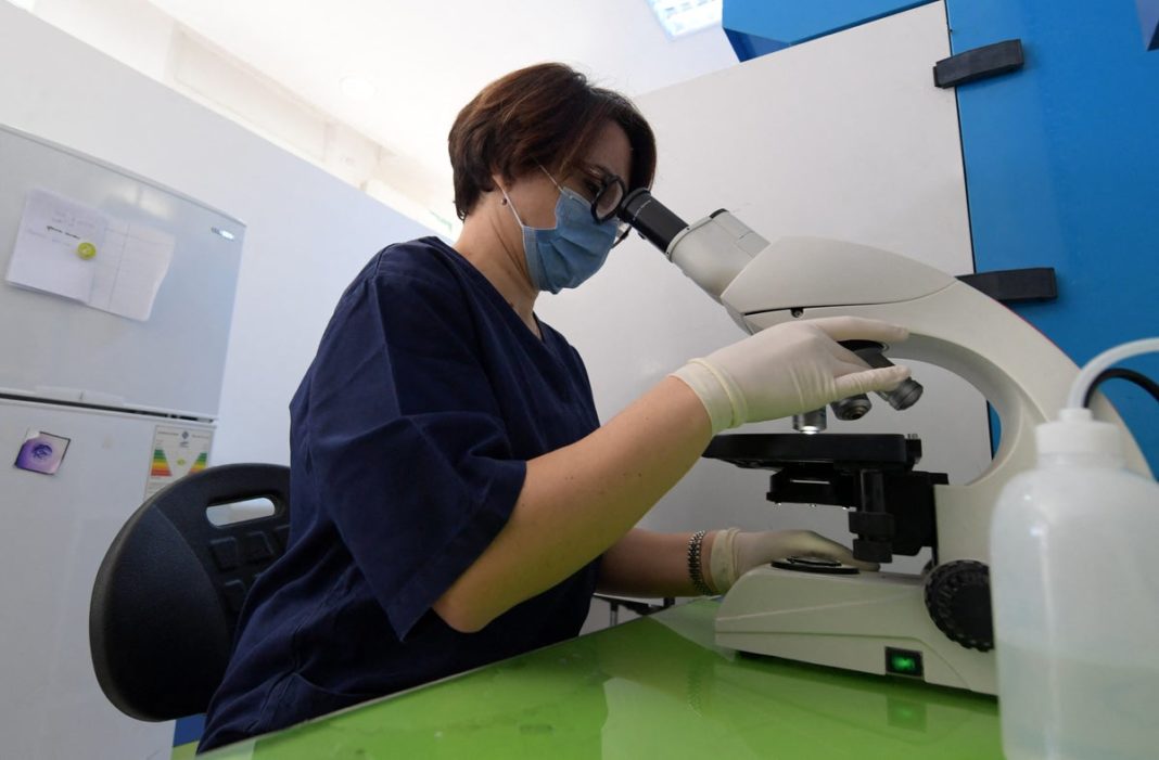 female-scientists-less-likely-to-get-credit-in-all-fields-and-at-every-level,-research-finds
