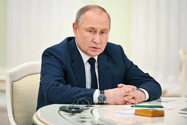 putin-throws-his-top-general-the-‘butcher-of-aleppo’-out-of-power-and-replaces-him-with-a-retired-‘second-rate’-20-stone-alcoholic-general