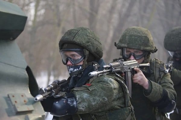 ‘belarusian-special-forces-officers’-stage-mutiny-and-lukashenko-calls-on-putin-to-‘deploy-nuclear-weapons’-against-the-west