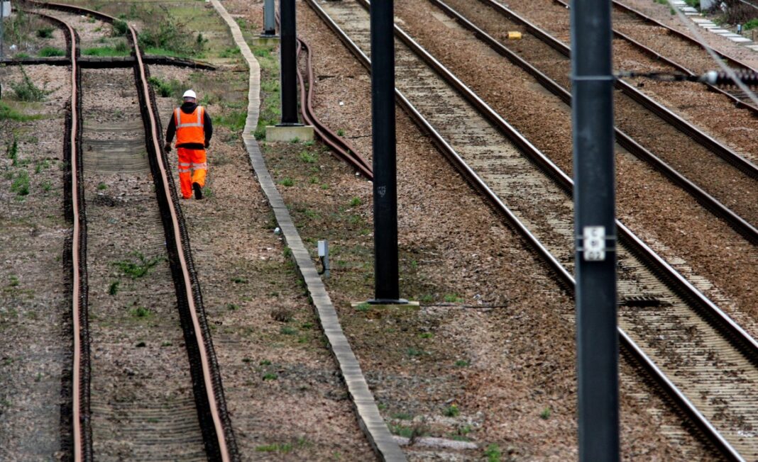 delays-on-the-railways-could-be-caused-by-solar-storms,-say-scientists