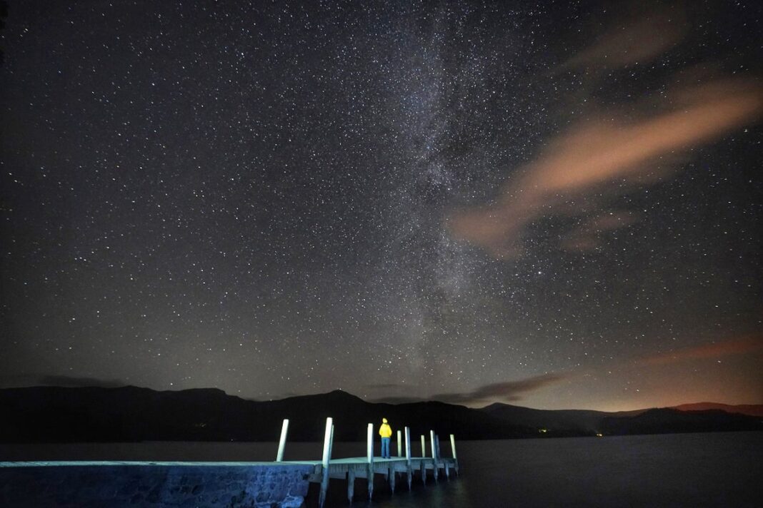 astronomers-develop-way-to-see-the-first-stars-through-fog-of-the-early-universe