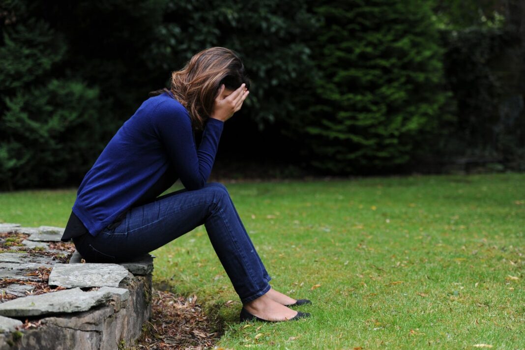 other-people’s-body-odour-can-help-treat-social-anxiety,-study-suggests