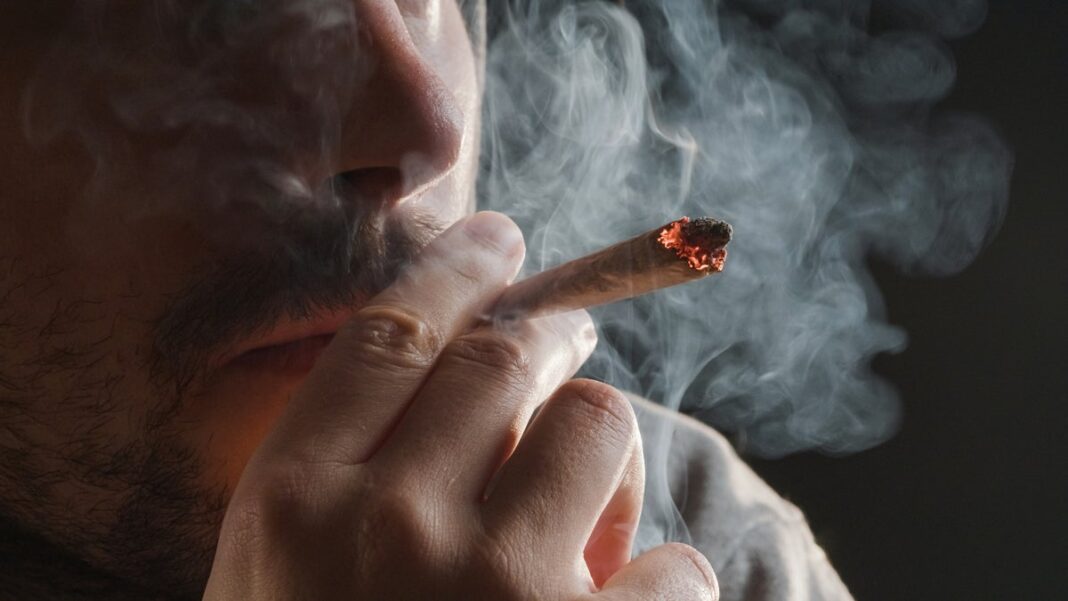 cannabis-addiction-appears-to-have-‘serious’-long-term-effect-in-young-men