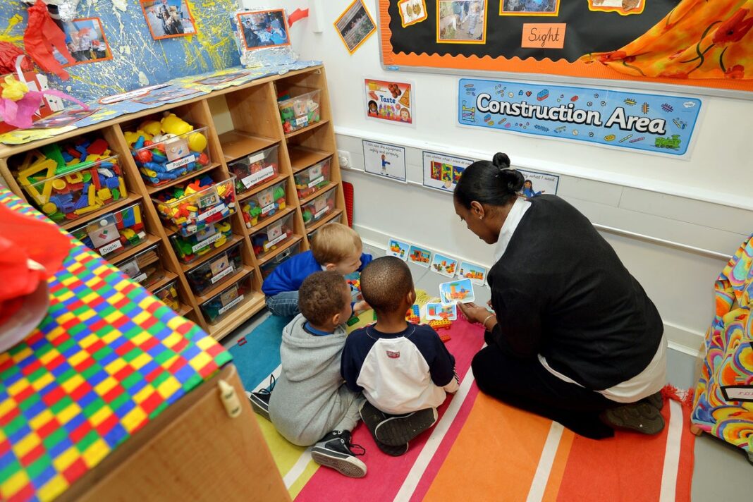 talking-to-toddlers-boosts-early-brain-development-–-scientists